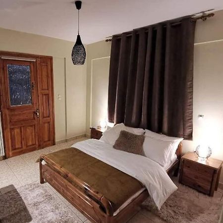 Keramidaki Mini Suites 4 Kalavryta Exterior foto